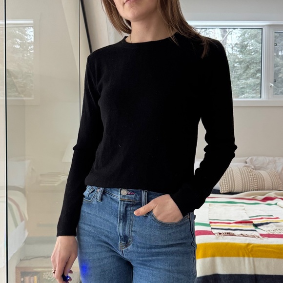 Massimo Dutti Sweaters - Massimo dutti 100% wool Long Sleeve Sweater fitted , fits small to large